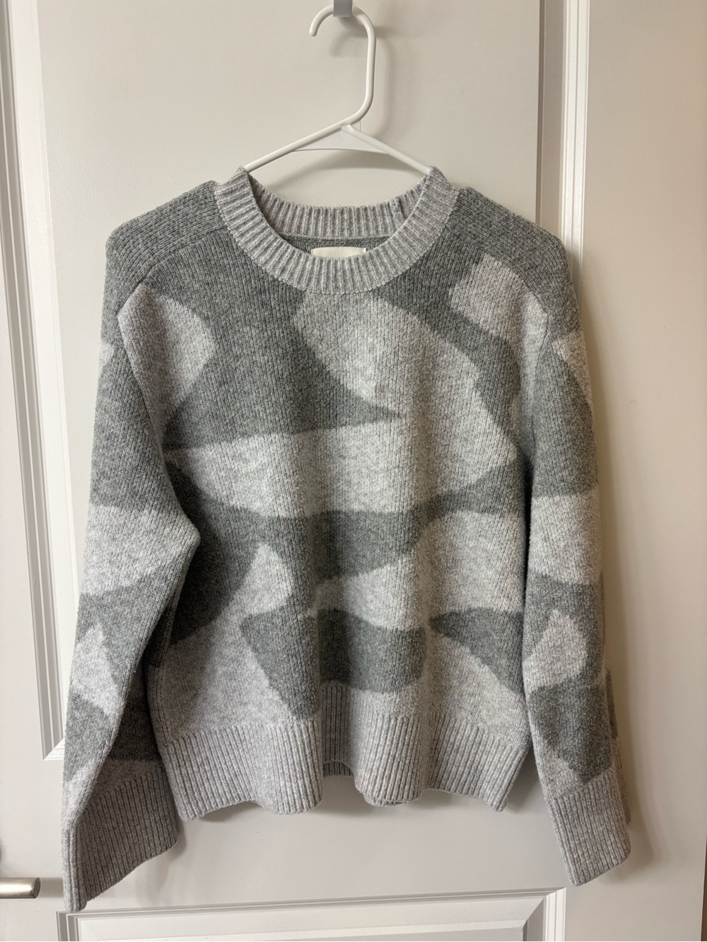 Abercrombie & Fitch Madeline Gray Printed Crewneck Sweater